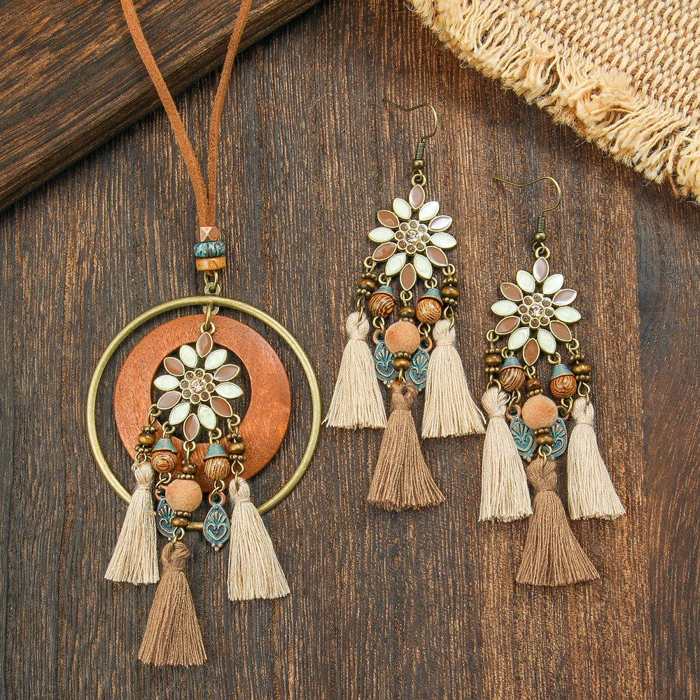 3pcs Boho Ethnic Long Sundry Colors Tassel Pendant Necklaces For Women Retro Rhinestone Drip Oil Alloy Necklace