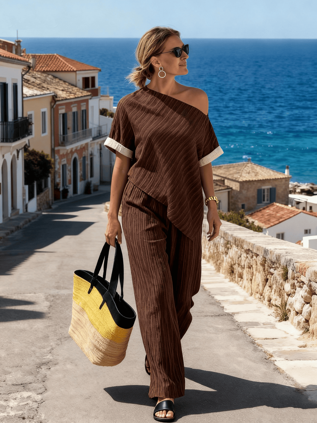 Women's Striped Short-Sleeved Suit With Shoulder Straps