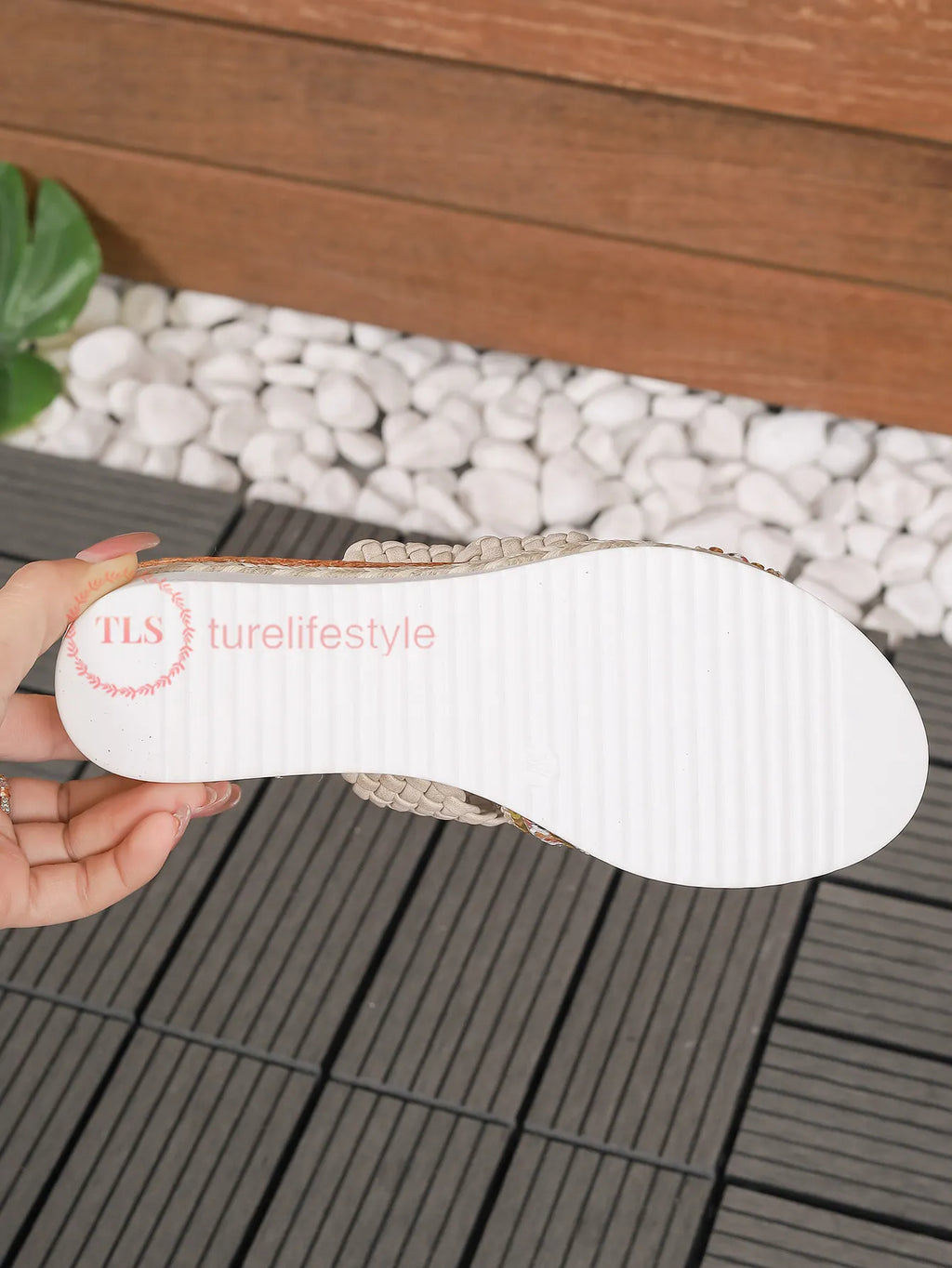 Thick-soled Women's Slippers Hemp Rope Woven Casual Fashion Fish Mouth Slippers