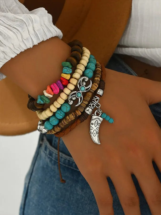 Women's Bohemian Turquoise Wood Beads Alloy Accessories Elastic Wire Bracelet