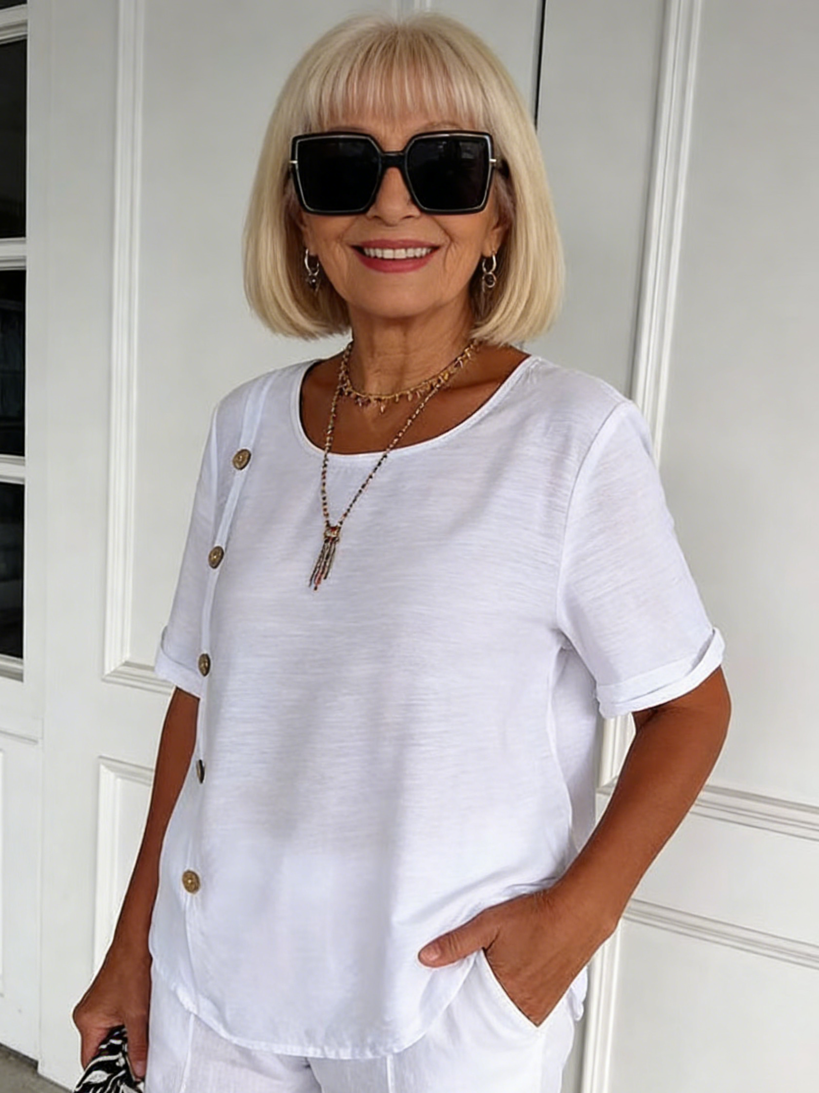 Vibrant Solid Color Chic Button Decor Blouse - Women's Vintage Half Sleeve Simple Blouse for Spring & Fall - Elegant Clothing for Ladies with Classic Style