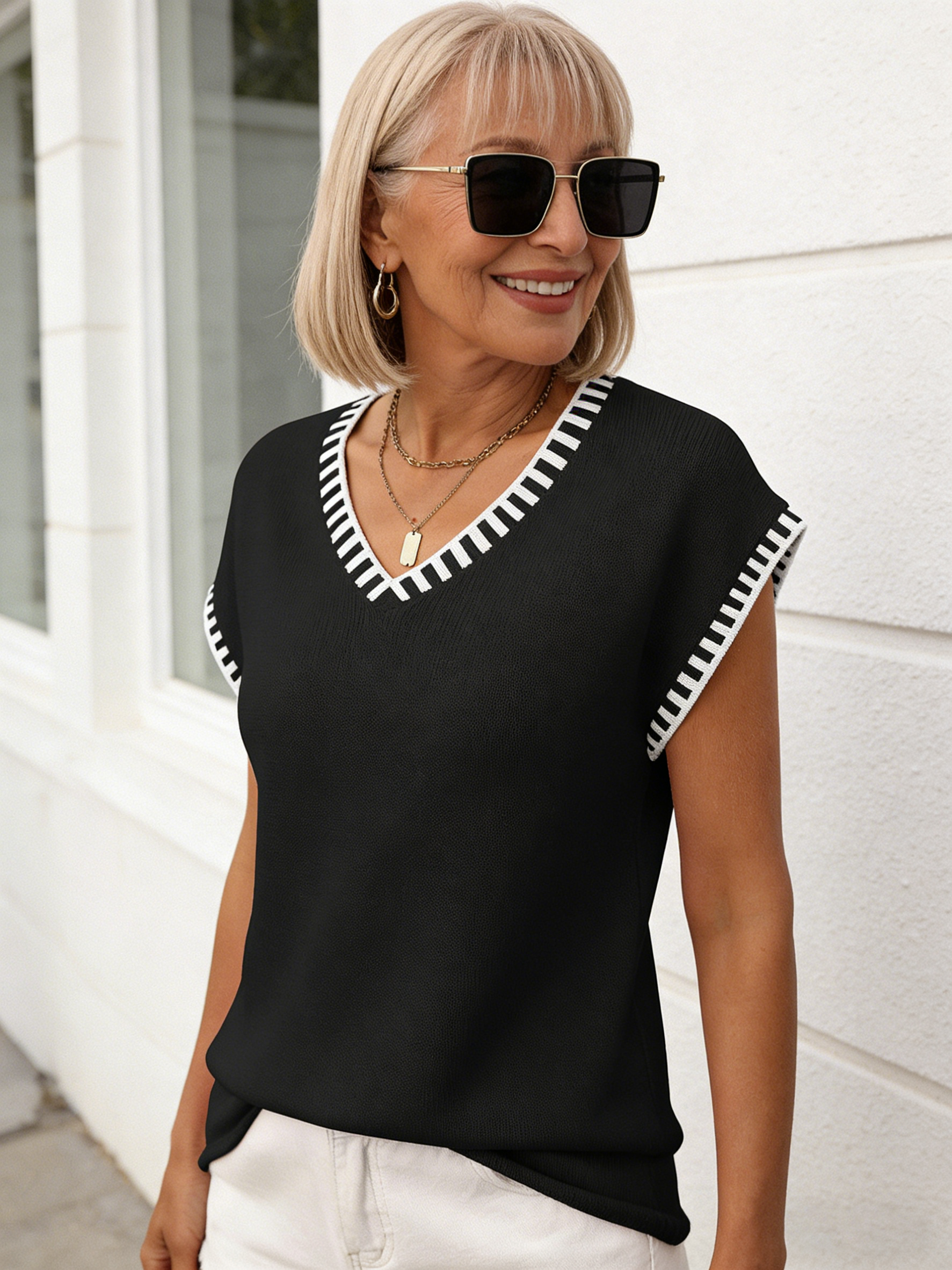 Women's Pullover V-neck Short-sleeved Striped Knitted Sweater