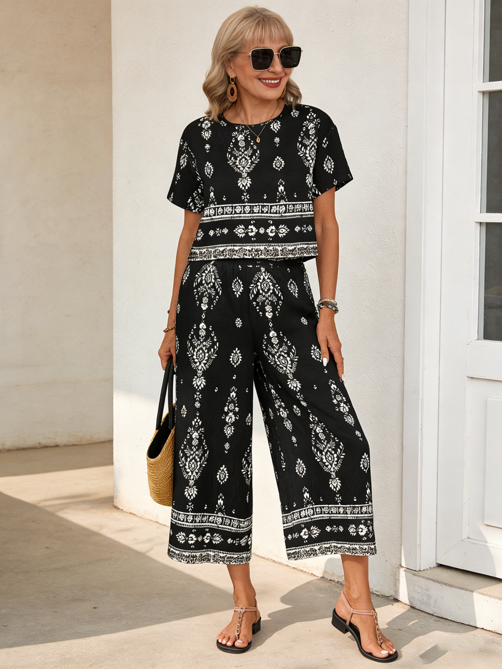 2Pcs Contrasting Color Ethnic Pattern Printed Short-sleeved Top + Straight Pants Set