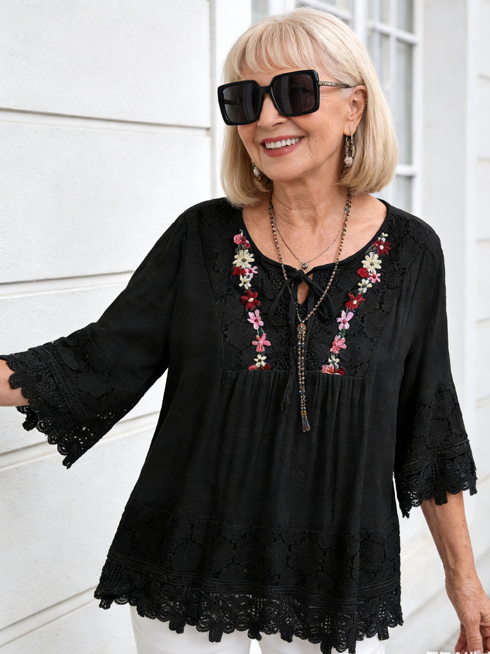 Cotton and Linen Splicing Lace Temperament V-neck Loose Top