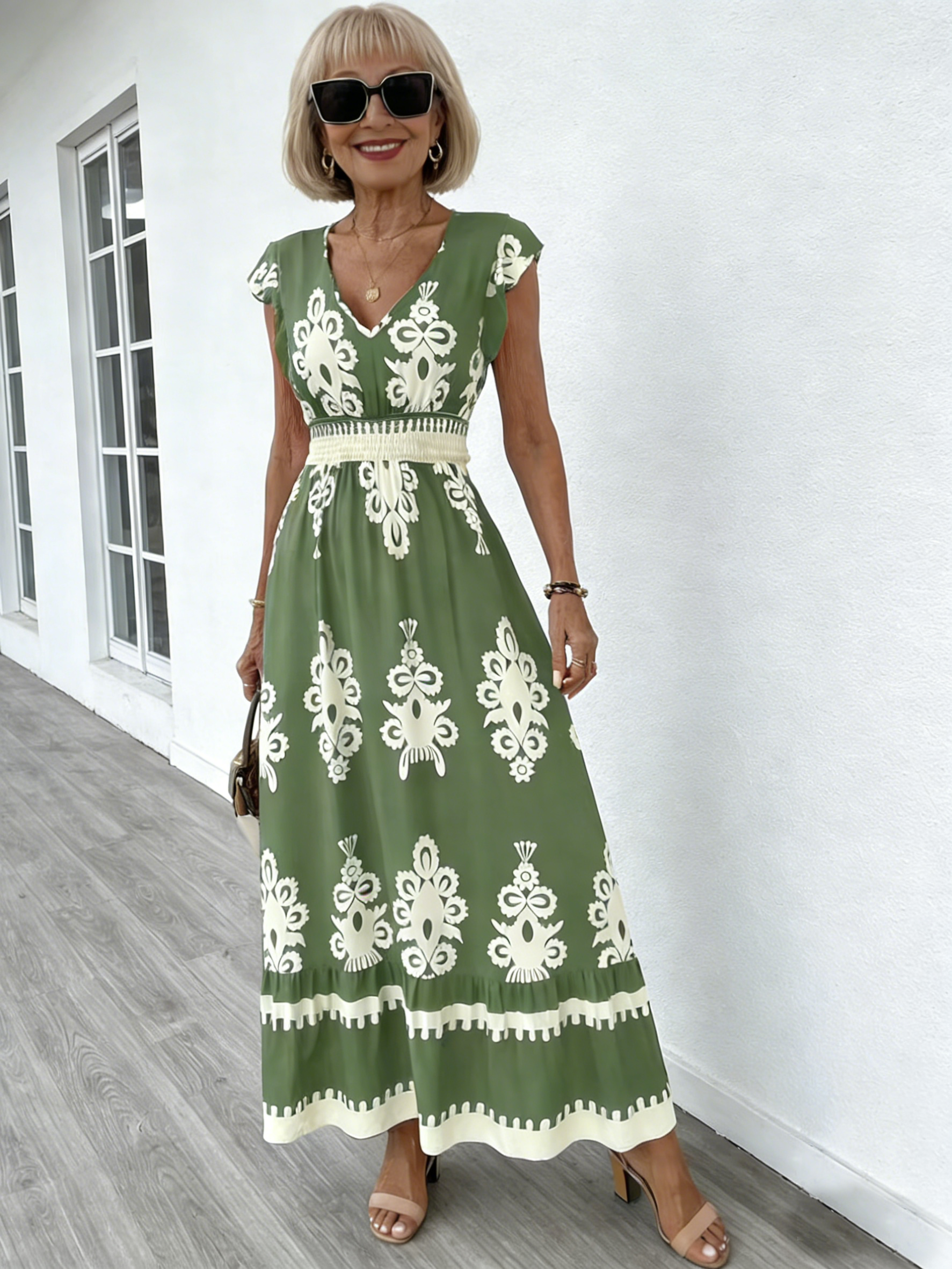 Vacation Beach Dress Printed V-neck Pendula Dress