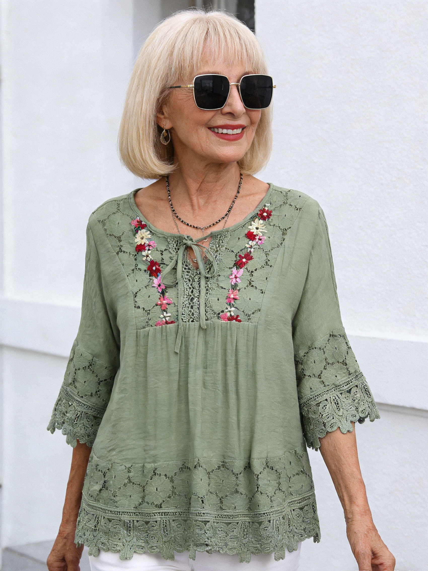 Cotton and Linen Splicing Lace Temperament V-neck Loose Top