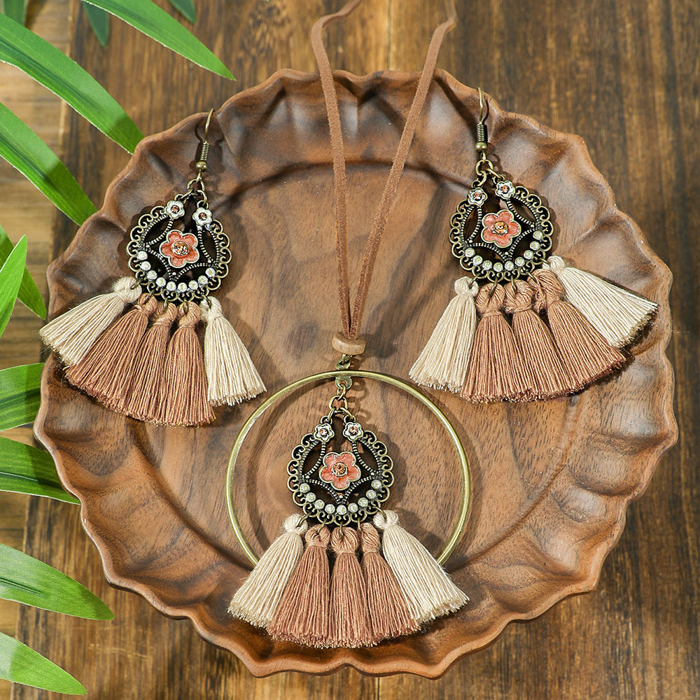 3pcs Boho Ethnic Long Sundry Colors Tassel Pendant Necklaces For Women Retro Rhinestone Drip Oil Alloy Necklace