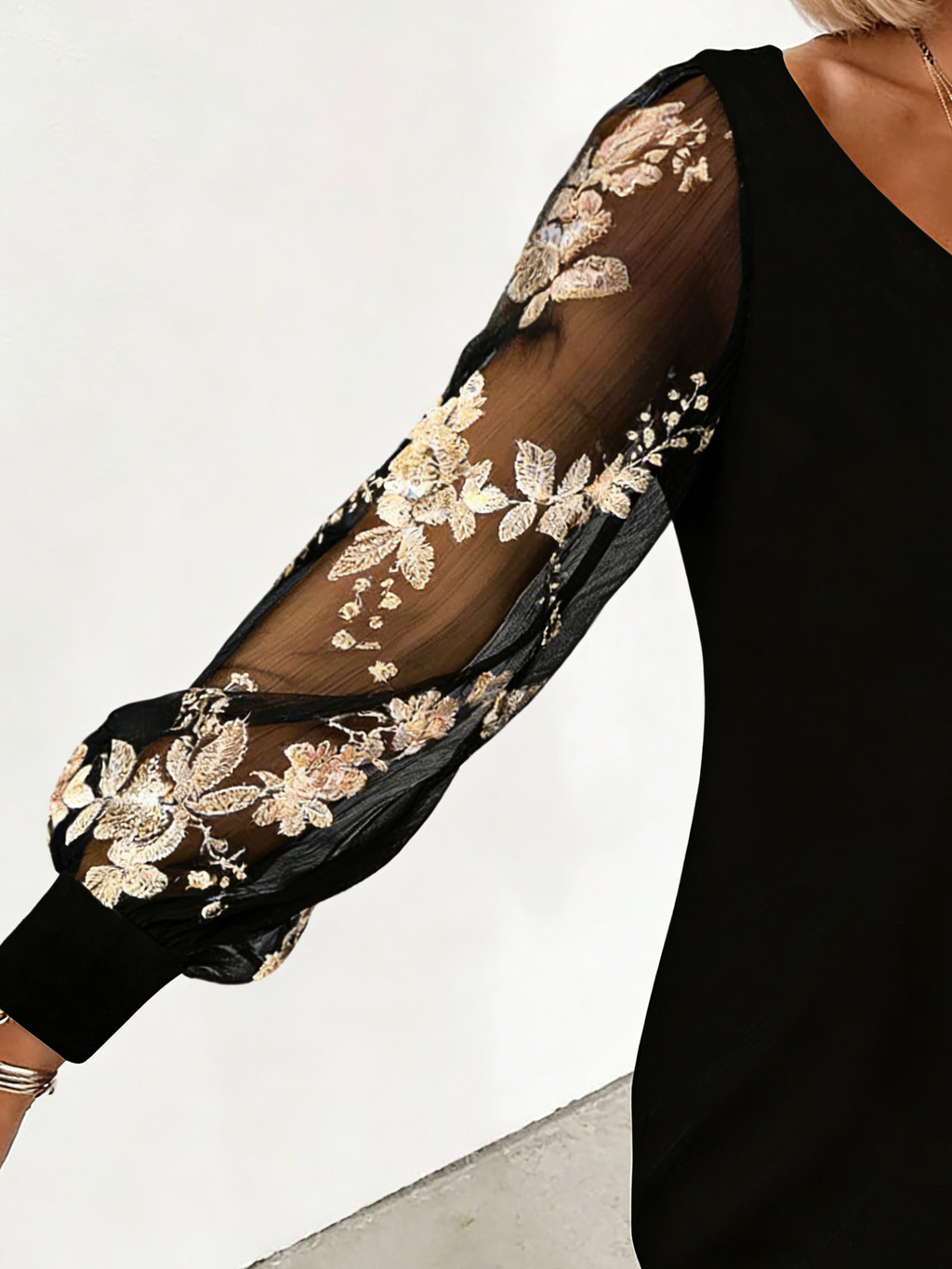 V-neck Long-sleeved Printed Lace Stitching Dress