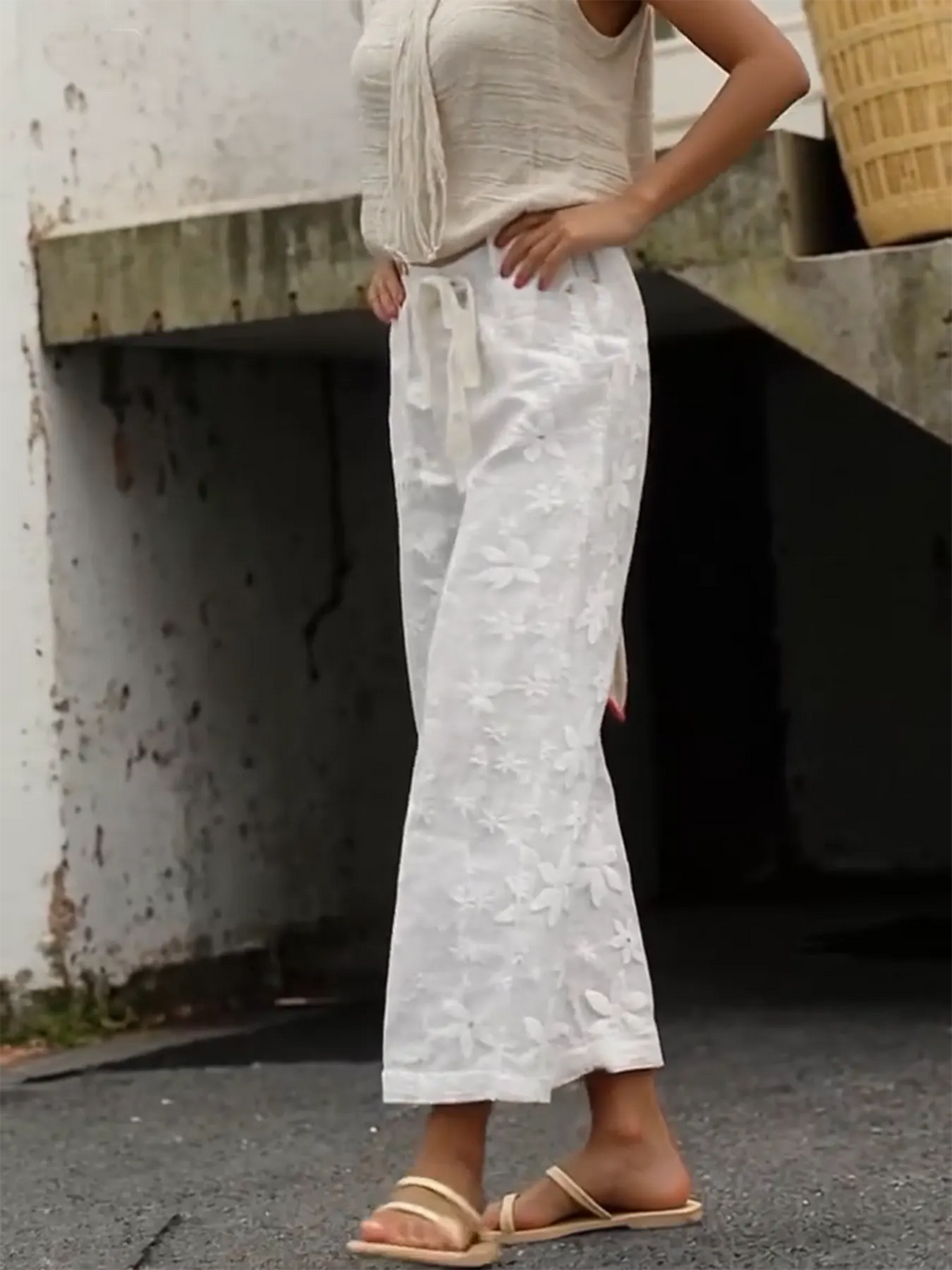 Fashion Pocket Embroidery Casual Pants