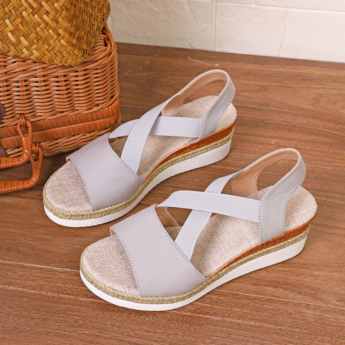 Flat-bottomed wedge heel fish mouth casual women's sandals