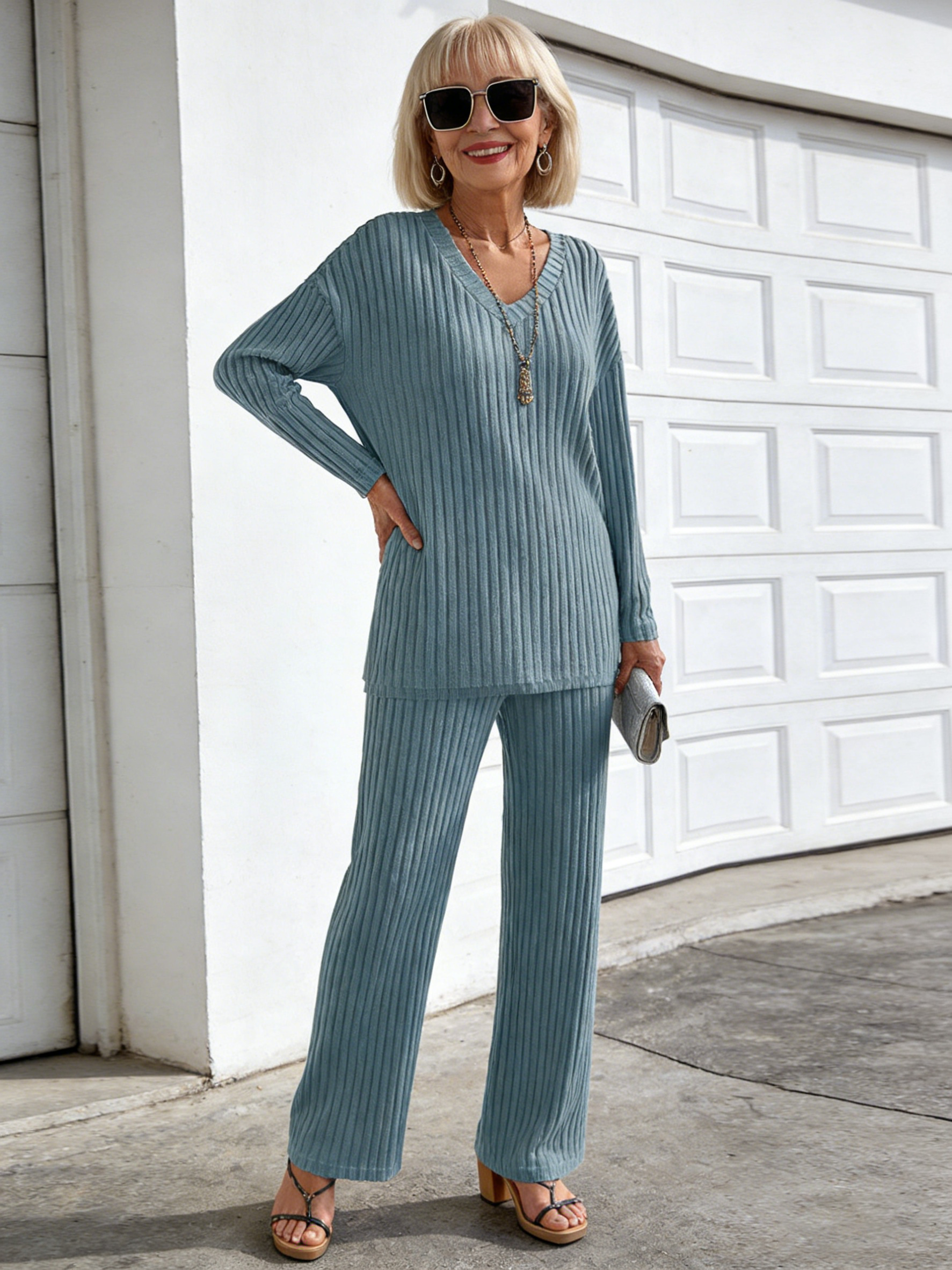 Thick Two-piece Fashion Casual Straight-leg Pants Temperament Loose V-neck Pit Strip Knitted Suit
