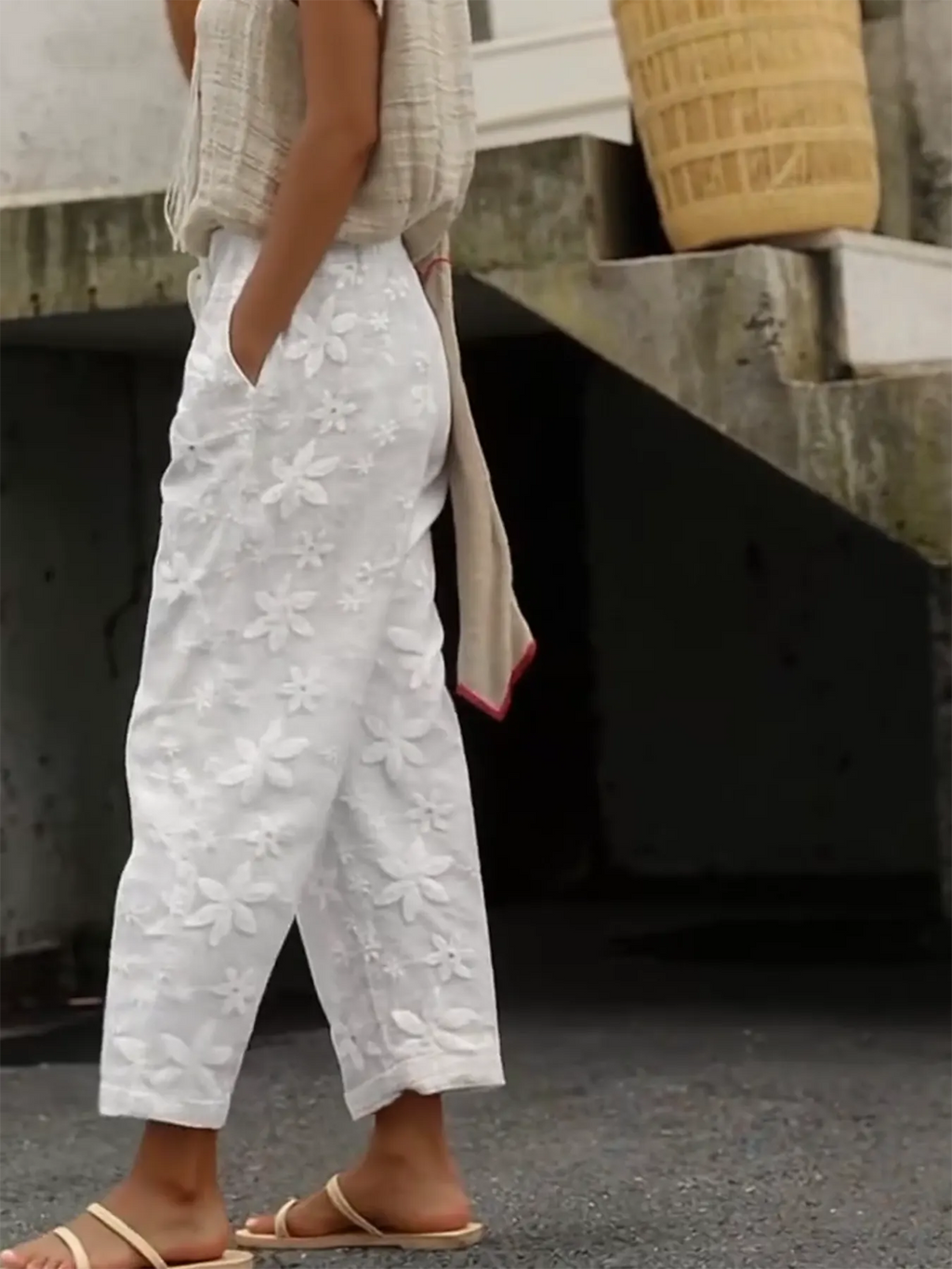 Fashion Pocket Embroidery Casual Pants