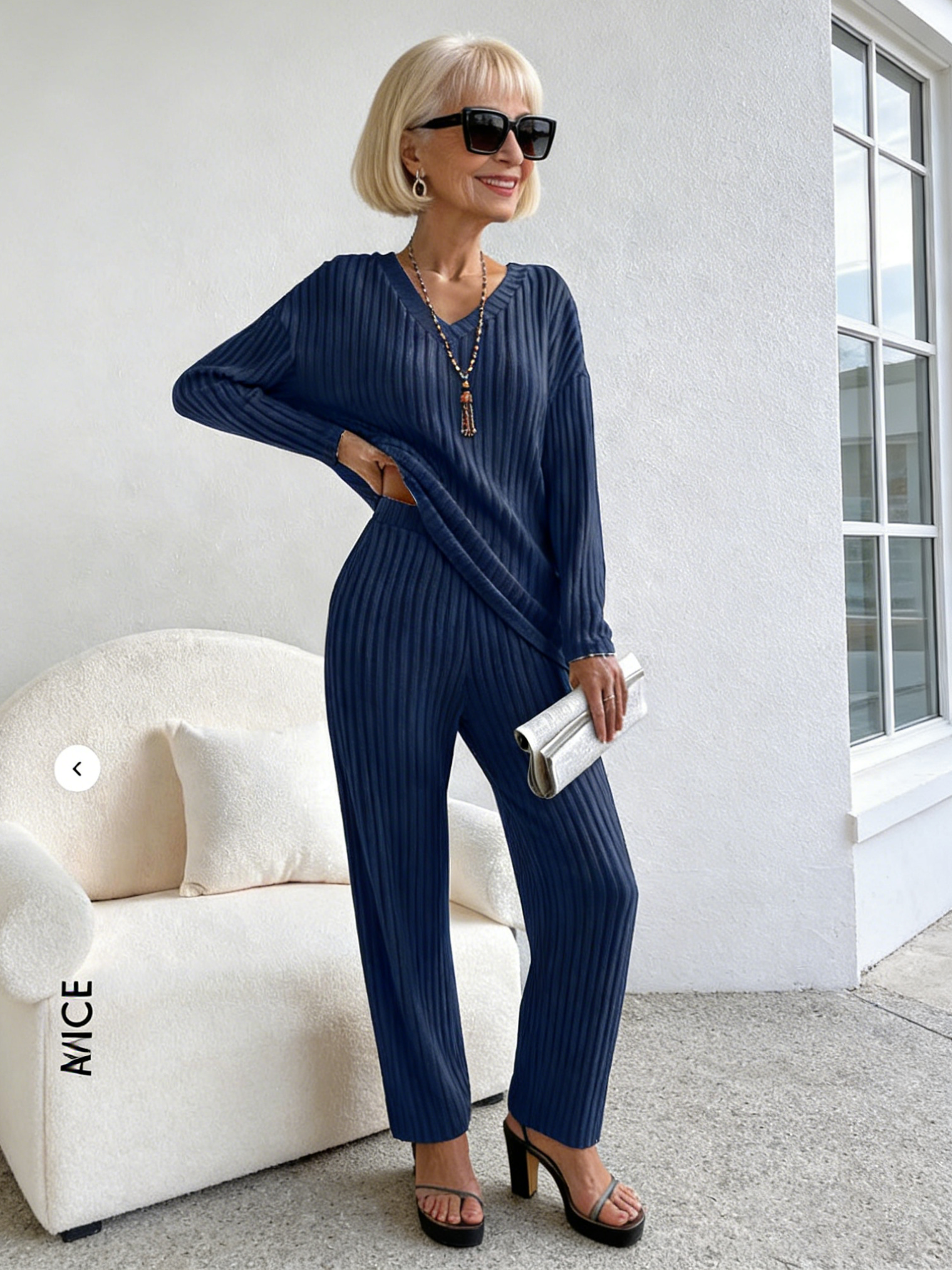 Thick Two-piece Fashion Casual Straight-leg Pants Temperament Loose V-neck Pit Strip Knitted Suit