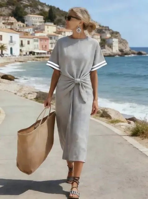 Women's Round Neck Pleated Short-Sleeved Dress