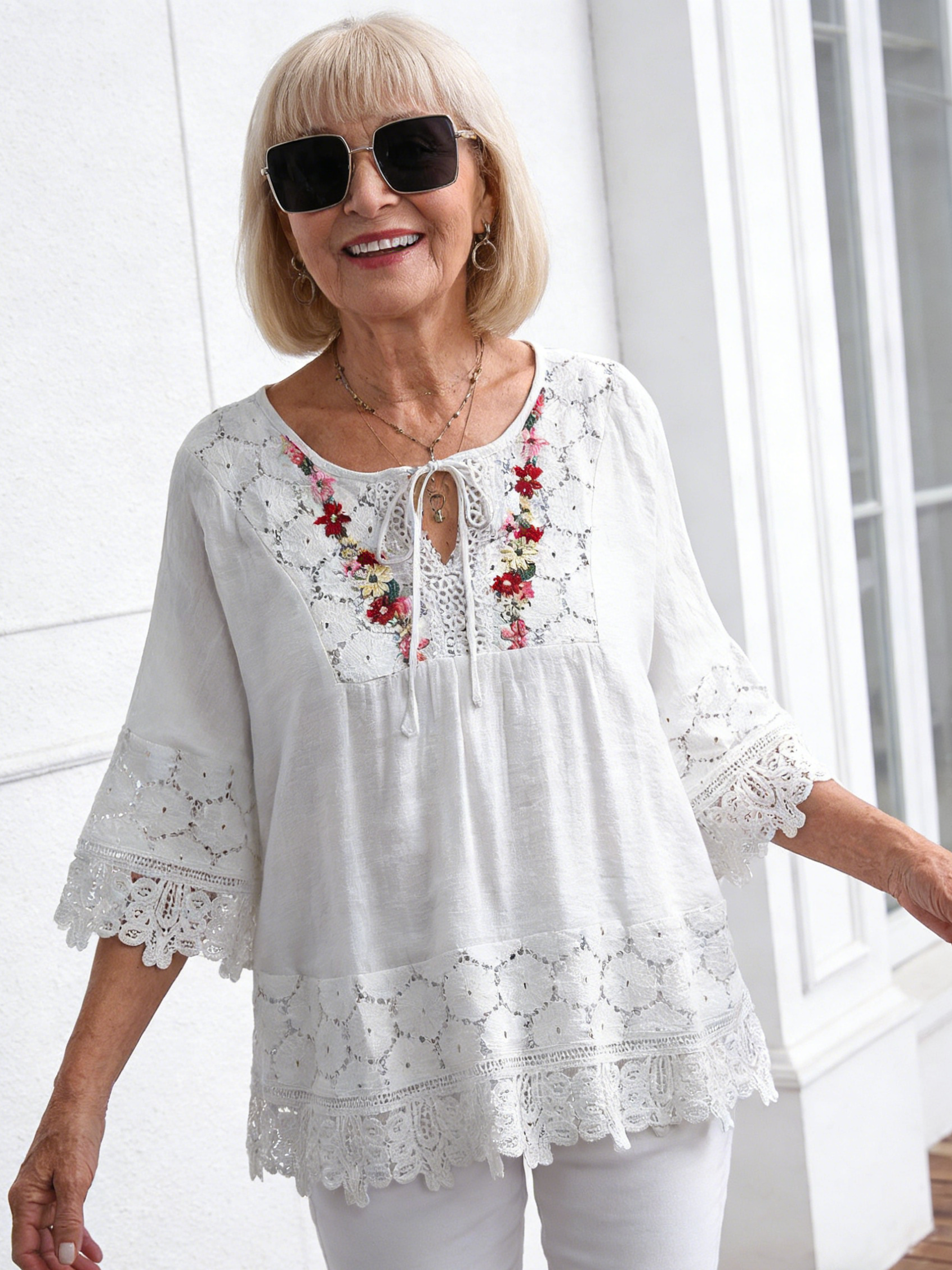 Cotton and Linen Splicing Lace Temperament V-neck Loose Top
