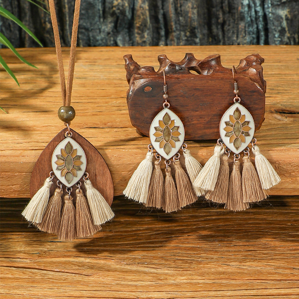 3pcs Boho Ethnic Long Sundry Colors Tassel Pendant Necklaces For Women Retro Rhinestone Drip Oil Alloy Necklace