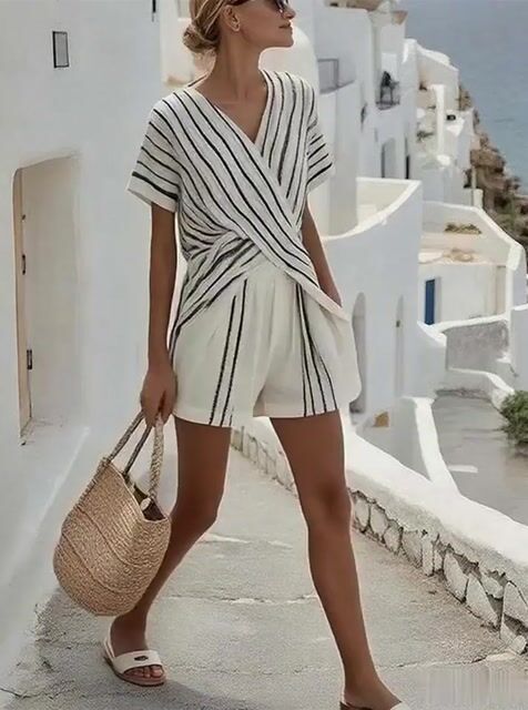 Women'S Casual V-Neck Short-Sleeved Striped Contrast Shorts Two-Piece Suit