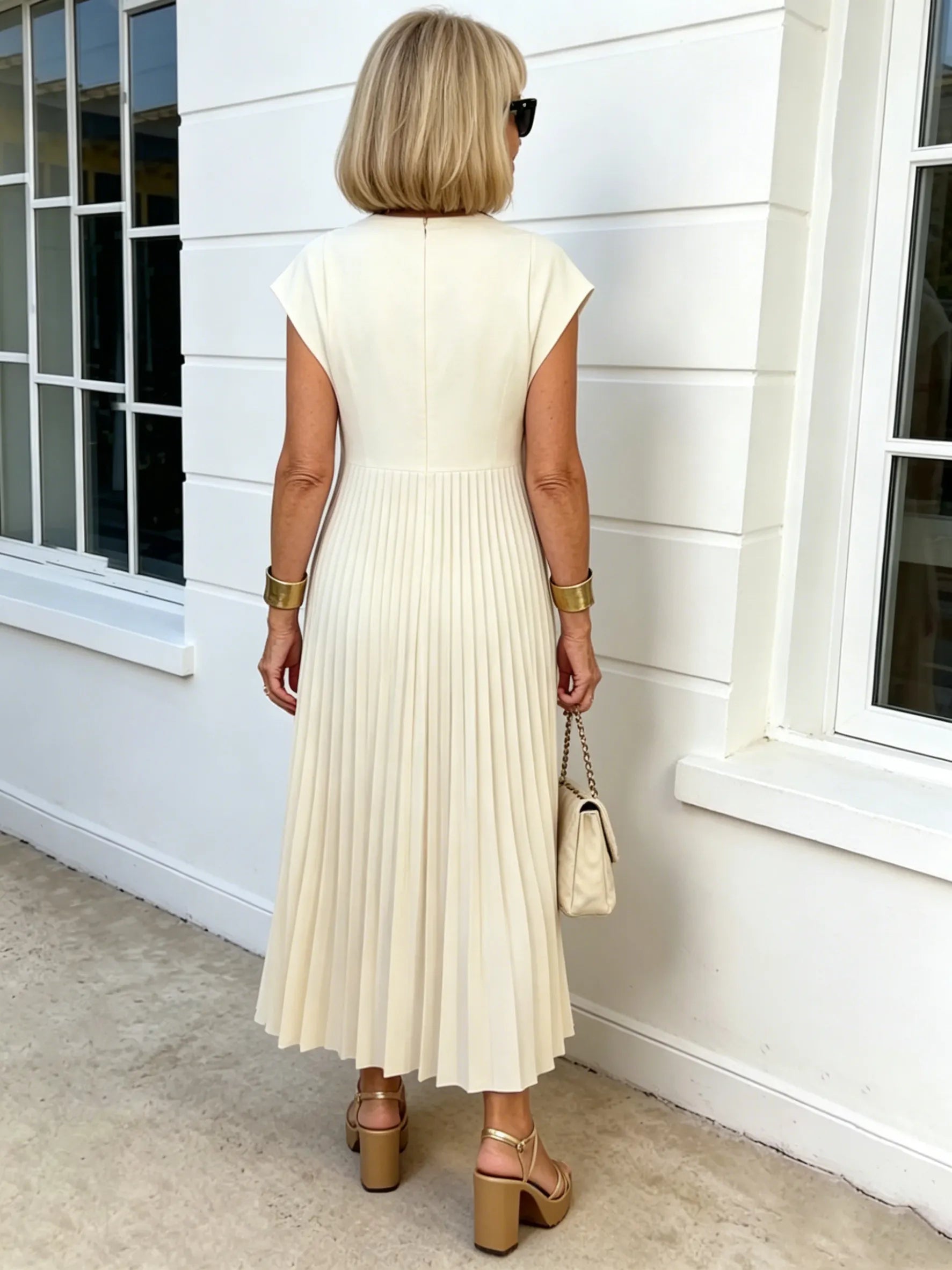 Elastic Dress Women's Elegant Fashion Crew Neck Sleeveless Pleated Long Dress