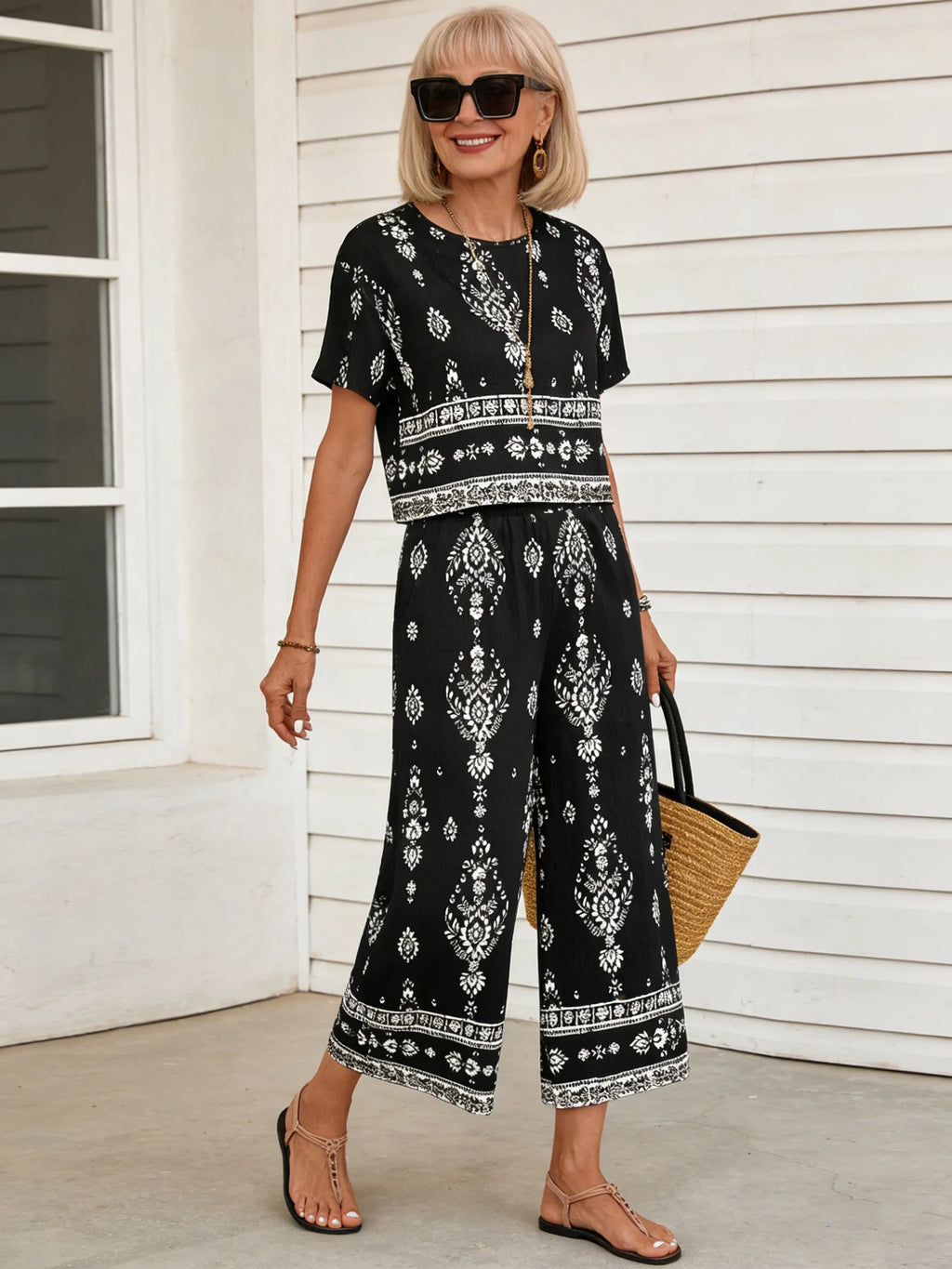 2Pcs Contrasting Color Ethnic Pattern Printed Short-sleeved Top + Straight Pants Set